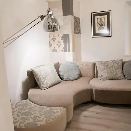 Διαμέρισμα New ! Fairytale In Old Town Center , Lovely Atrium *